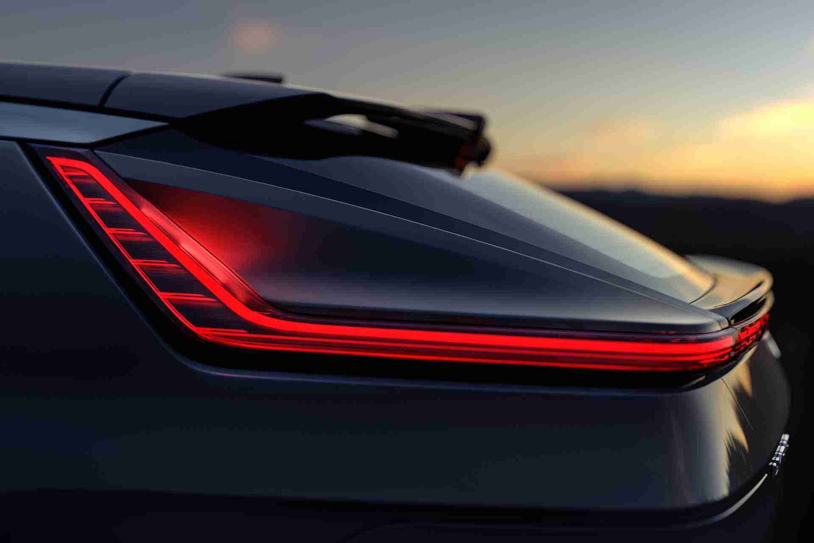 Hyundai Tucson Plug-In Hybrid, Cadillac Lyriq EV, charging network downtime dumps: Today’s Car News