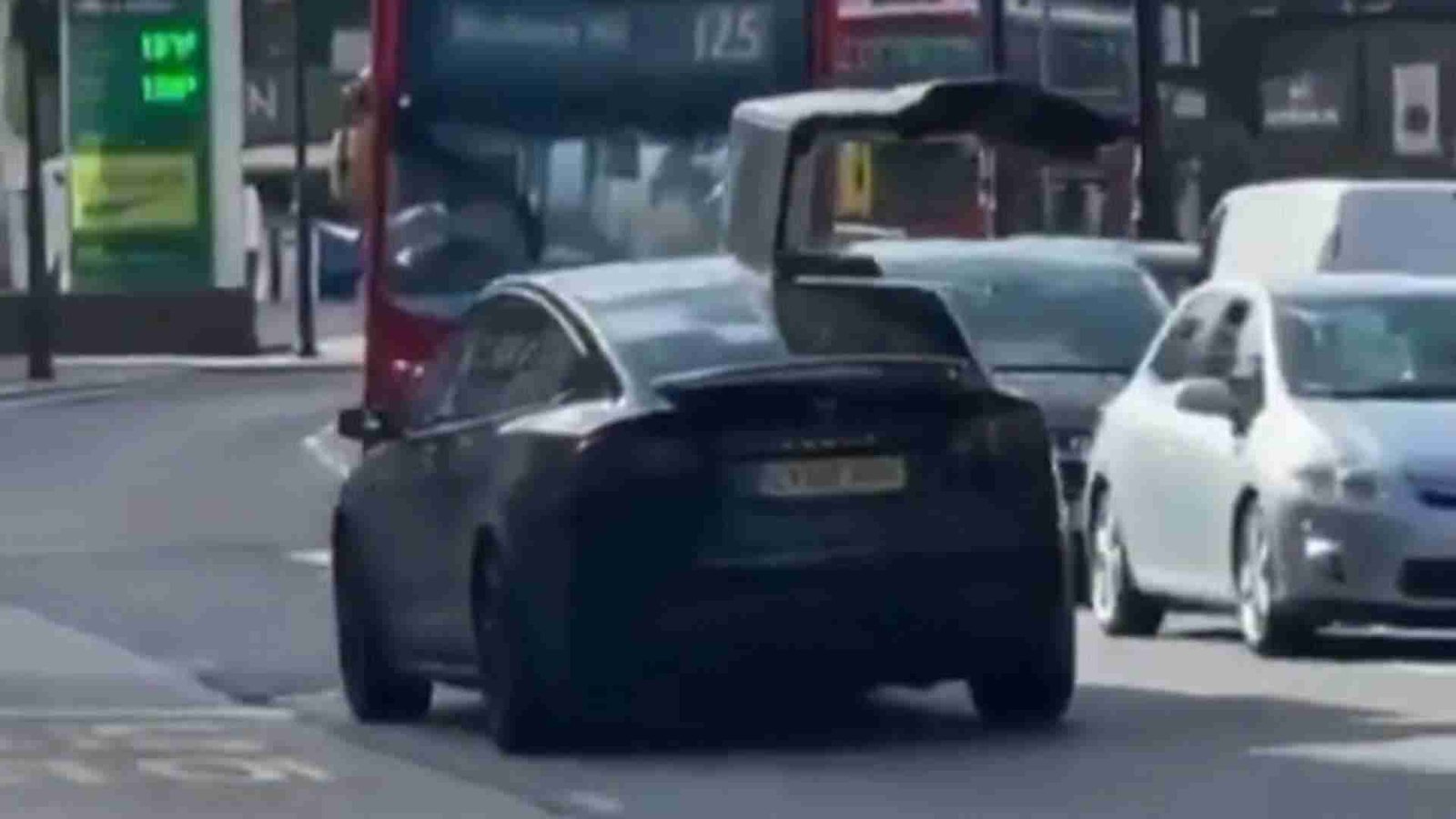 Watch Tesla Model X’s Open Falcon Wing Door Smashes Into Bus