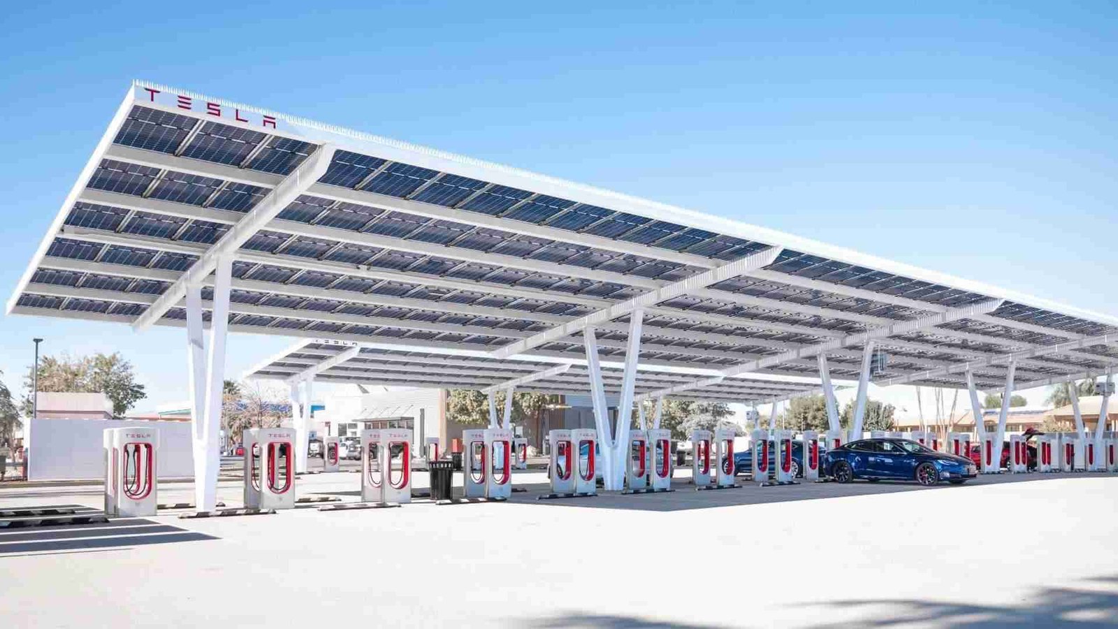 Tesla Highlights Near-Perfect Reliability Of Superchargers