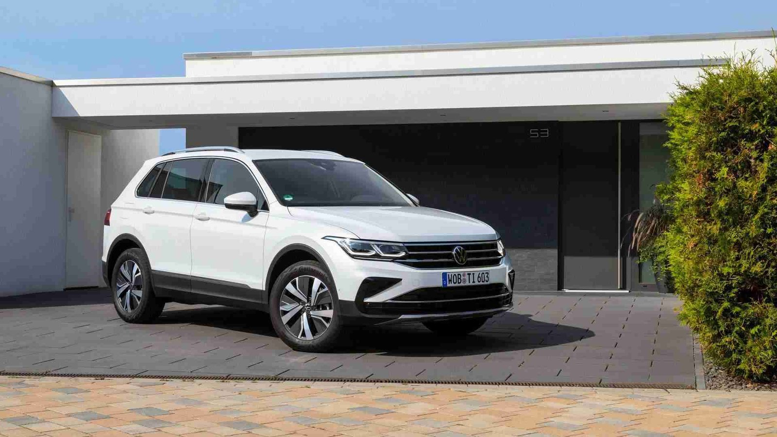 Plug-In Hybrid Volkswagen Tiguan Costs £35,515 In UK