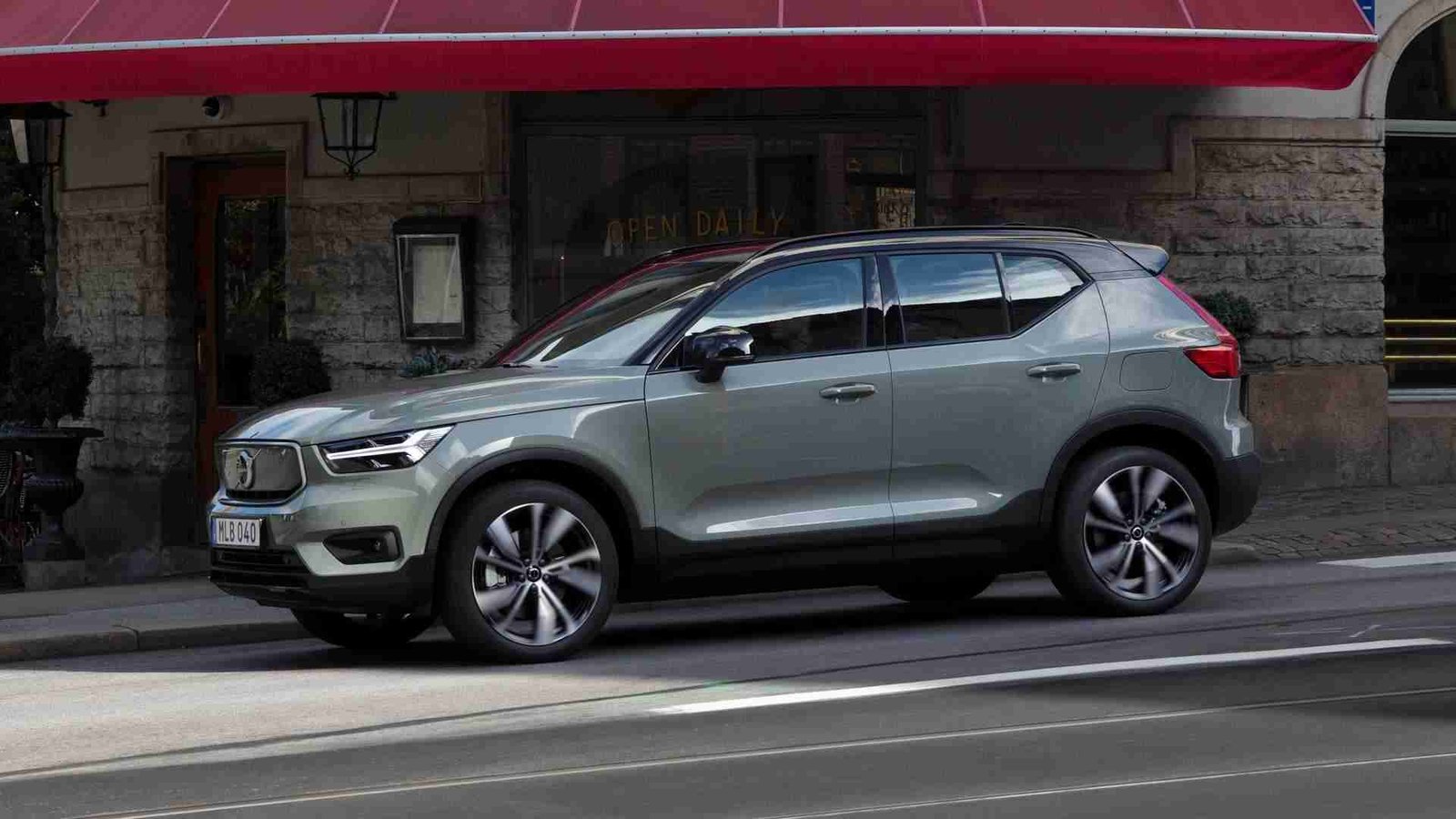 Plug-ins Stand For A Fifth Of Volvo Sales July 2021