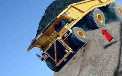 हैरान रह जाएंगे जब देखेंगे कितने बड़े हैं दुनिआ के सबसे बड़े ट्रक The worlds largest trucks