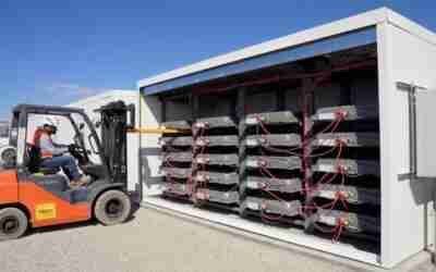 Used Nissan Leaf batteries are already making money as power brokers