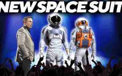 Elon Musk JUST REVEALED SpaceX's NEW Space Suit 2022!