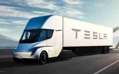 Why The Tesla Semi Is Genius !! /The Future of Trucks/