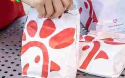 People Can't Stop Talking About This Chick-Fil-A Claw