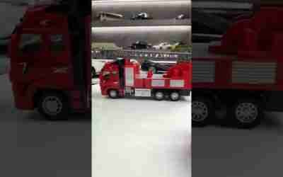 299 Huan'er brother car model toy The fire truck is here!  #car model #shorts