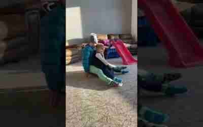 AMAZING 3 YEAR OLD GIRL ENJOYS HOVERBOARD #shorts #hoverboard