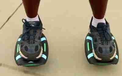 Hoverboard Hovershoes-Gyroshoes S300 Electric Roller Skate Hoverboard With LED Lights