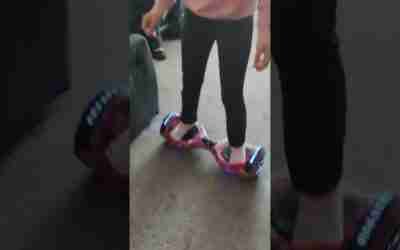 Lara das erstmal hoverboard