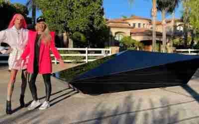 SURPRISING JEFFREE STAR WITH A UFO CAR!