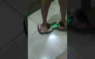HoverBoard rosa filha testando