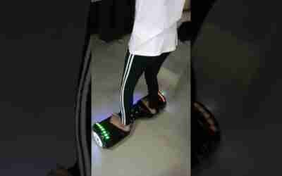 Belajar drifting pakai hoverboard