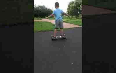 Gabriel girando no Hoverboard