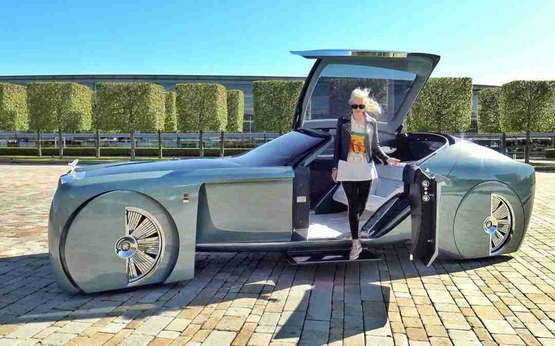 Rolls Royce from the Year 2035!