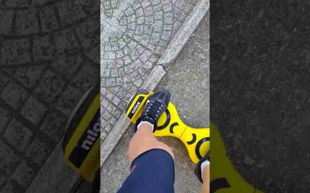 Cordolo con hoverboard