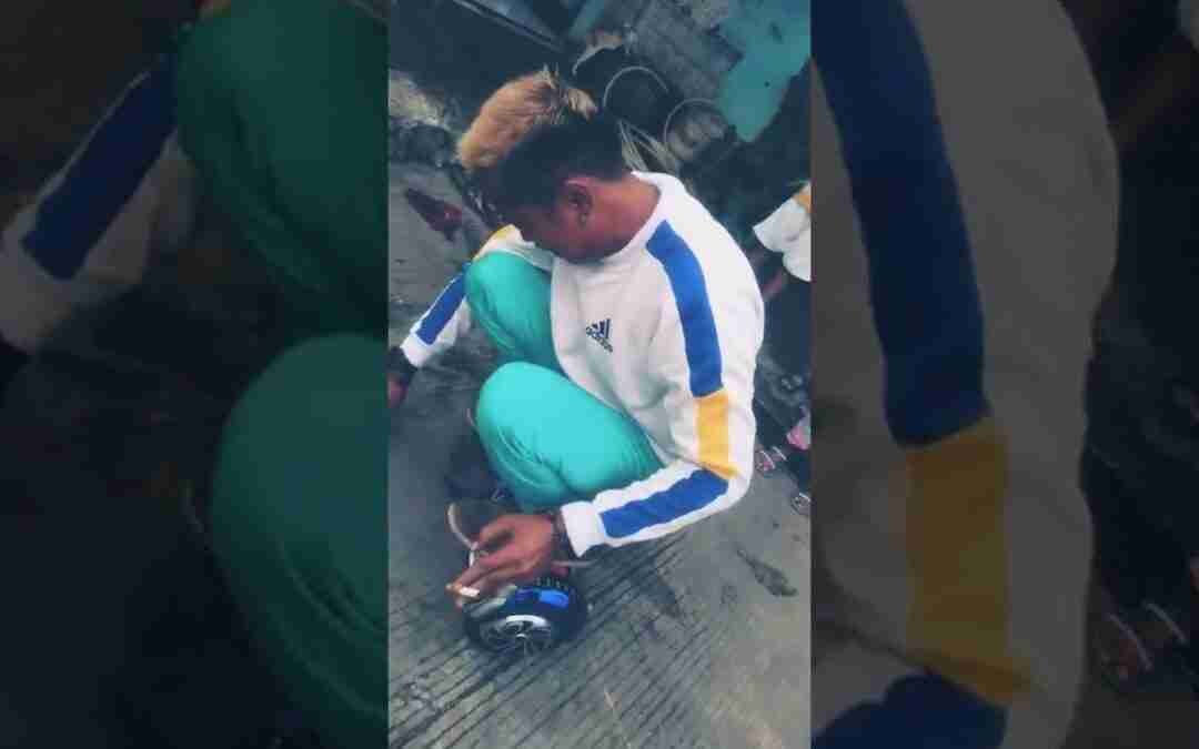 belajar main hoverboard
