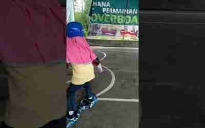 Nisa Naik HoverBoard