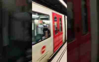 VERY SATISFYING Barcelona Metro ? Leaving The Station