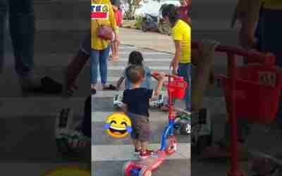NGAKAK // Naik Hoverboard LUCU #shorts #hoverboard #ngakak