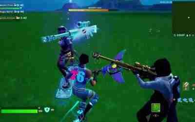 Funny Fortnite hoverboard glitch (we broke the map)