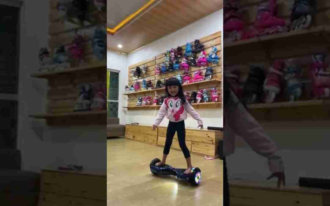 Pertama kali samantha main hoverboard #shorts
