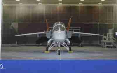 T-7A Red Hawk “Red Tail” jet makes debut