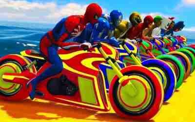 Motos Futuristas Com Homem Aranha! SPIDERMAN and MOTORCYCLES! DESAFIO DE SALTO NO MAPA NOVO NA PRAIA