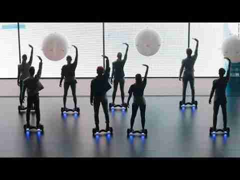 HOVERDANCERS – Hoverboard dancers