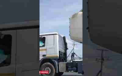 An Old Plane Transported By A Truck❗||Probably For Refurbishing To a Restaurant❓