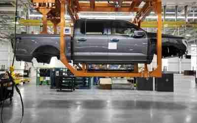 Possible battery issue halts Ford F-150 Lightning production